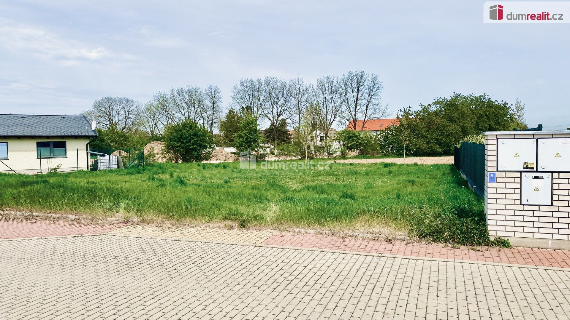 Prodej pozemku 1025 m² - foto 1
