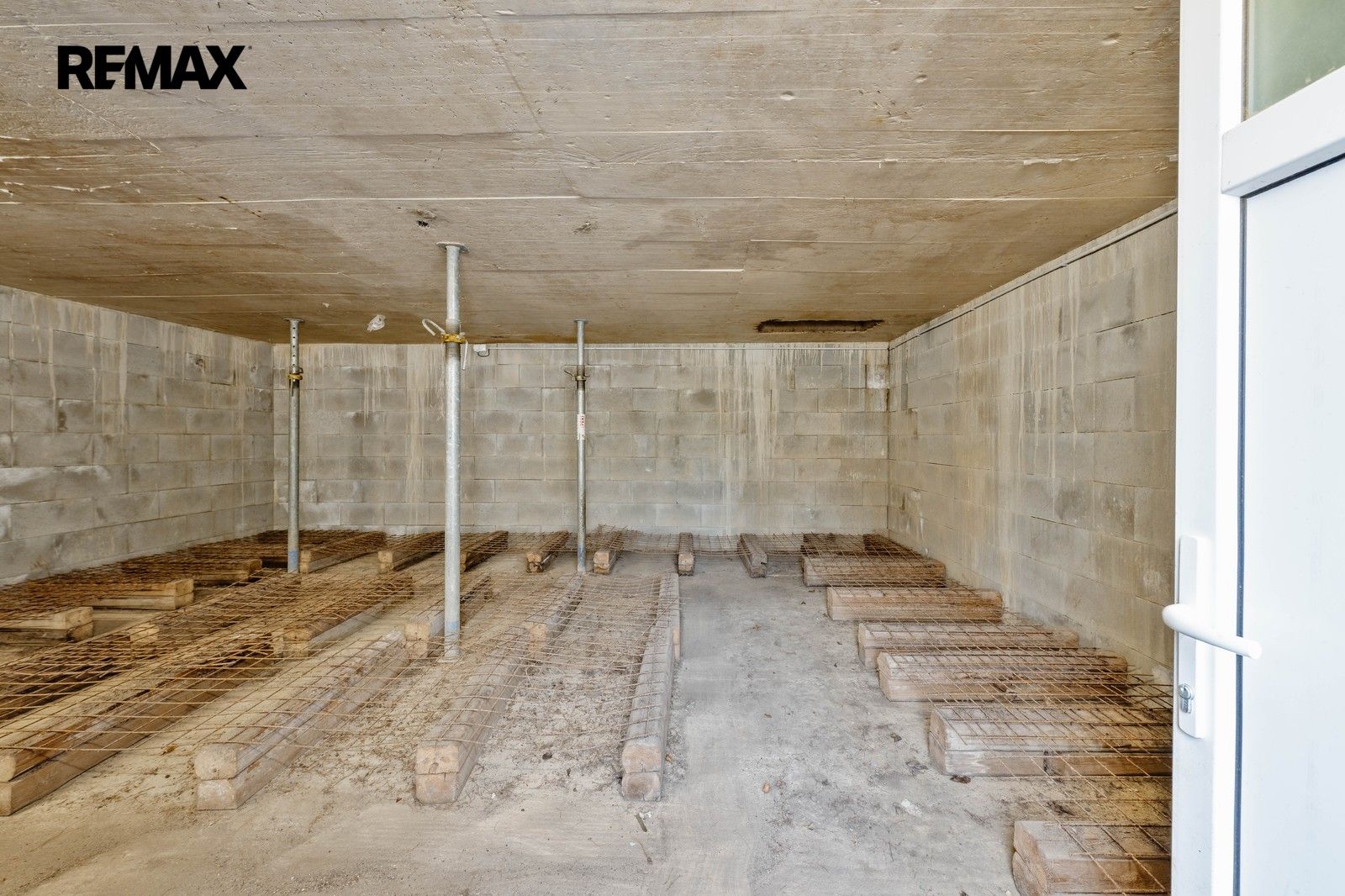 Prodej komerčního prostoru 11173 m² - foto 19