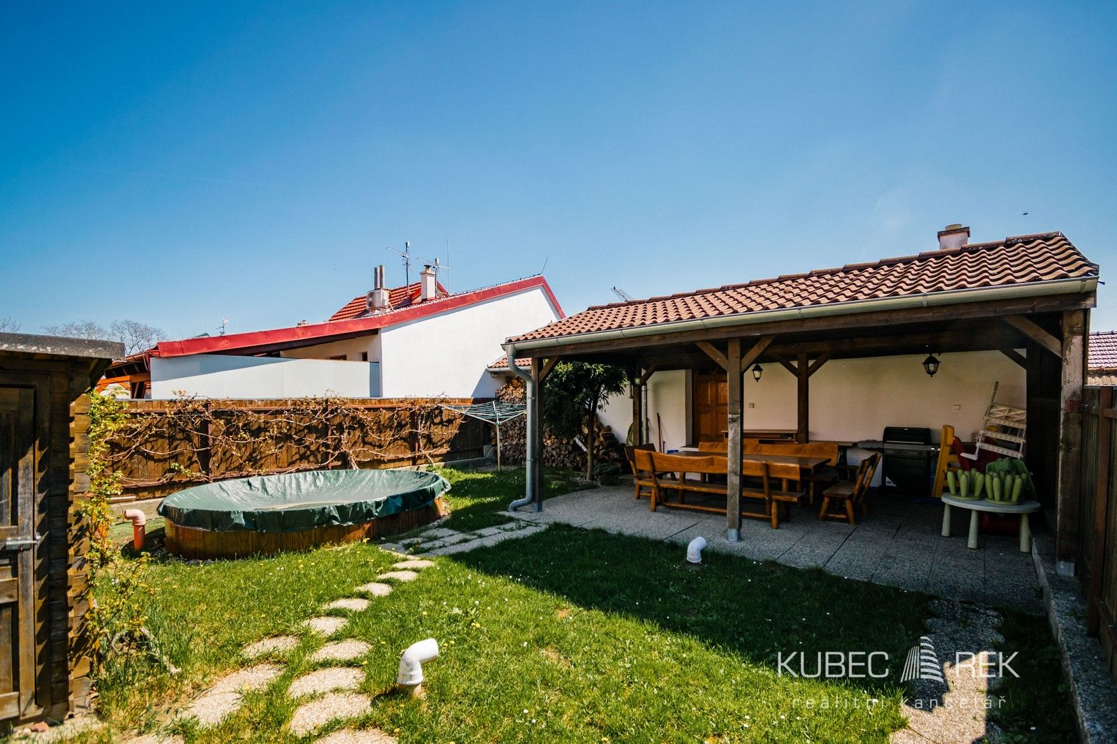 Prodej nemovitosti 80 m² - foto 3