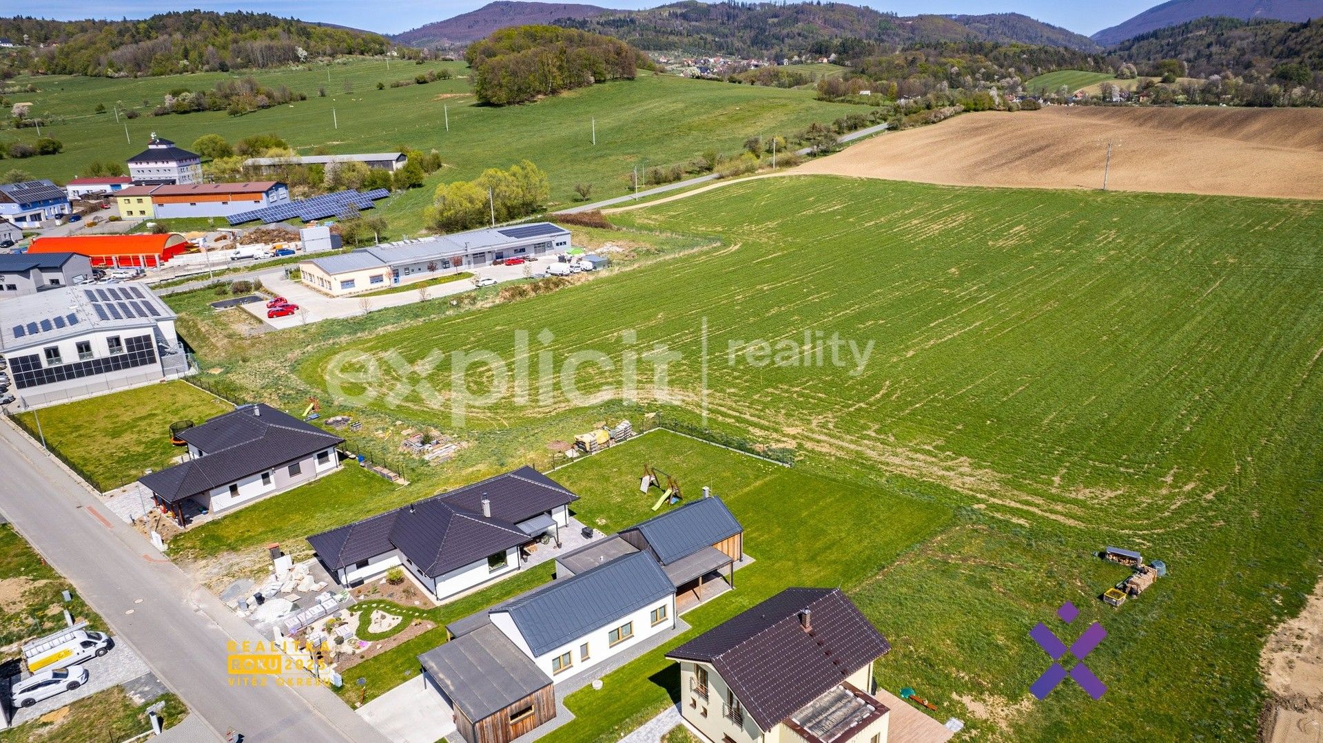 Prodej pozemku 2505 m² - foto 6