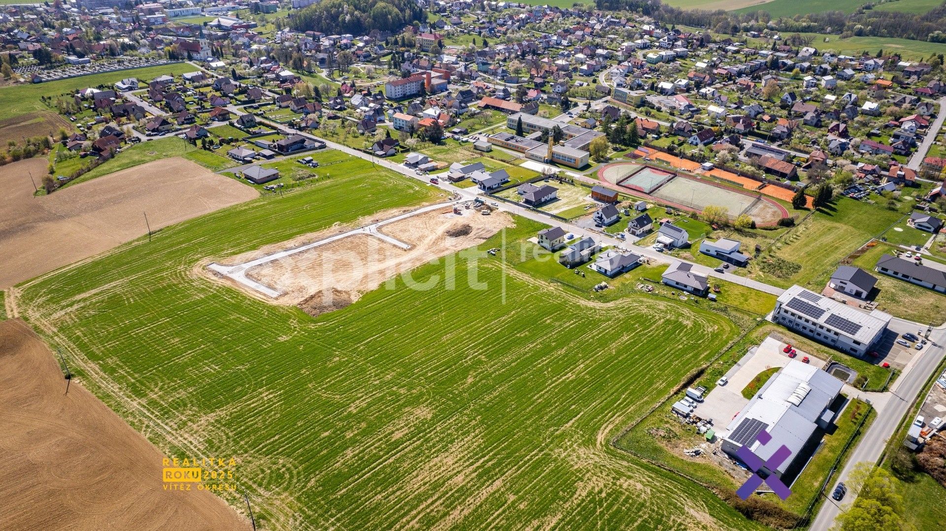 Prodej pozemku 2505 m² - foto 3