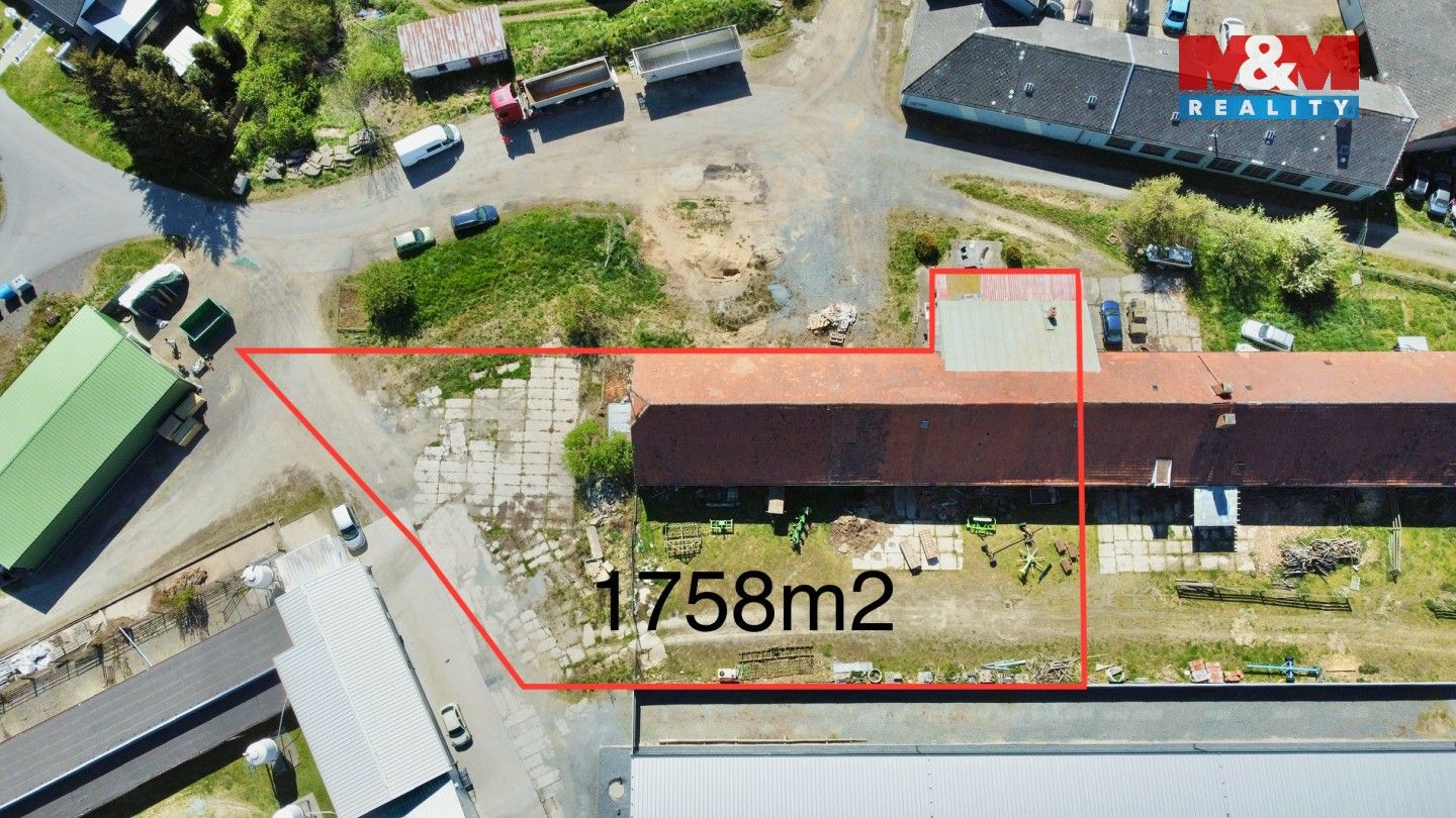 Prodej komerčního prostoru 900 m² - foto 2