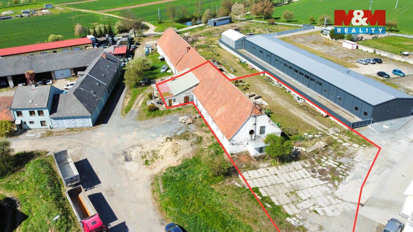 Prodej komerčního prostoru 900 m² - foto 19
