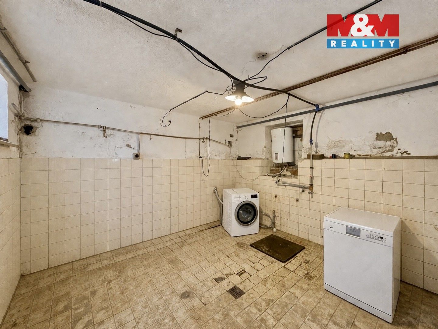Prodej komerčního prostoru 900 m² - foto 20