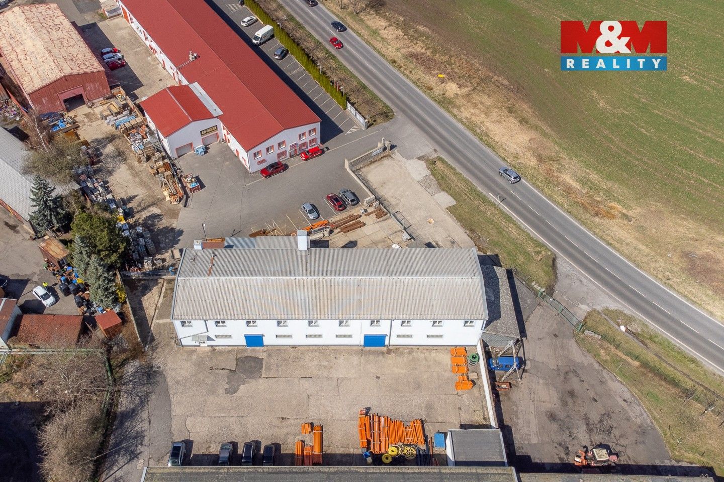 Prodej komerčního prostoru 1200 m² - foto 11