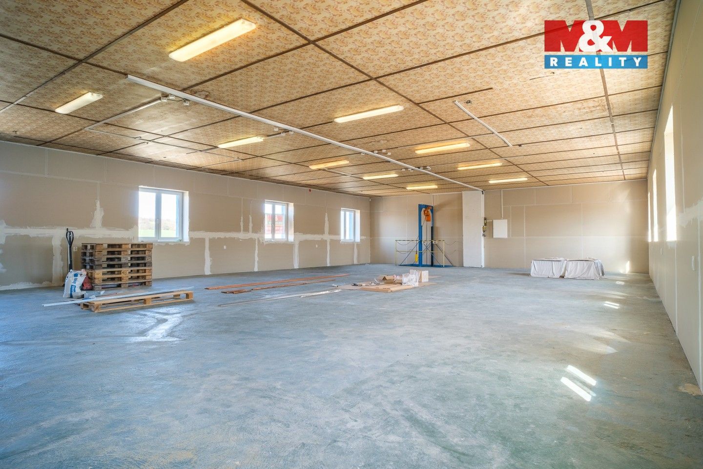 Prodej komerčního prostoru 1200 m² - foto 13