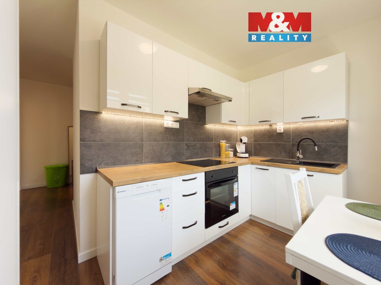Prodej bytu 2+1 55 m² - foto 1