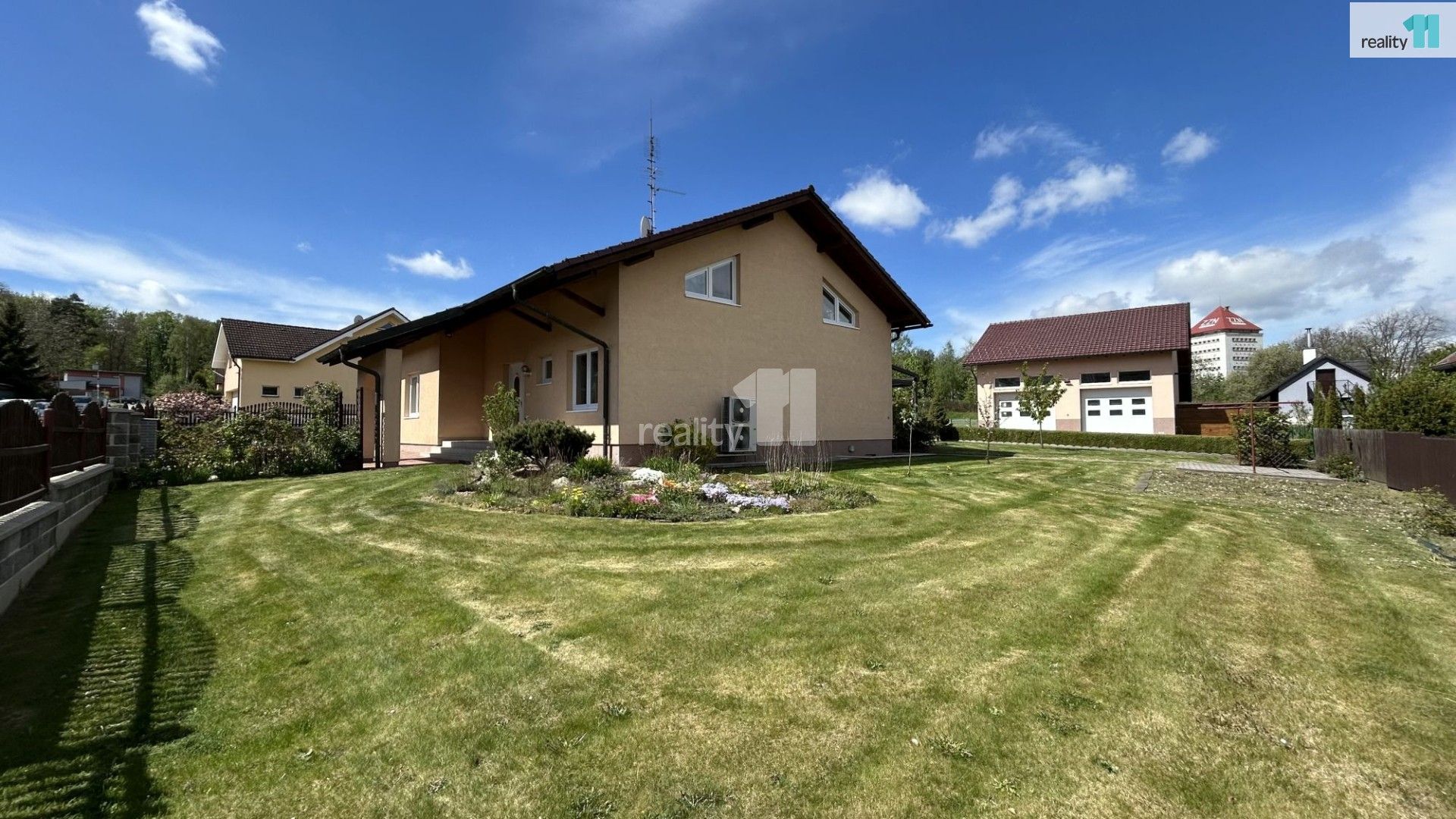 Pronájem domu 279 m² - foto 1