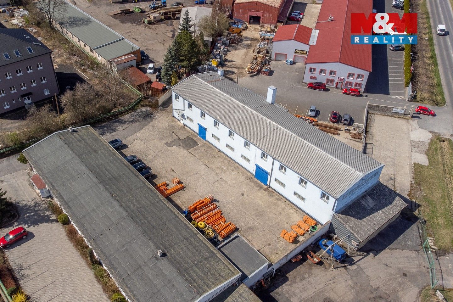 Pronájem komerčního prostoru 1200 m² - foto 12