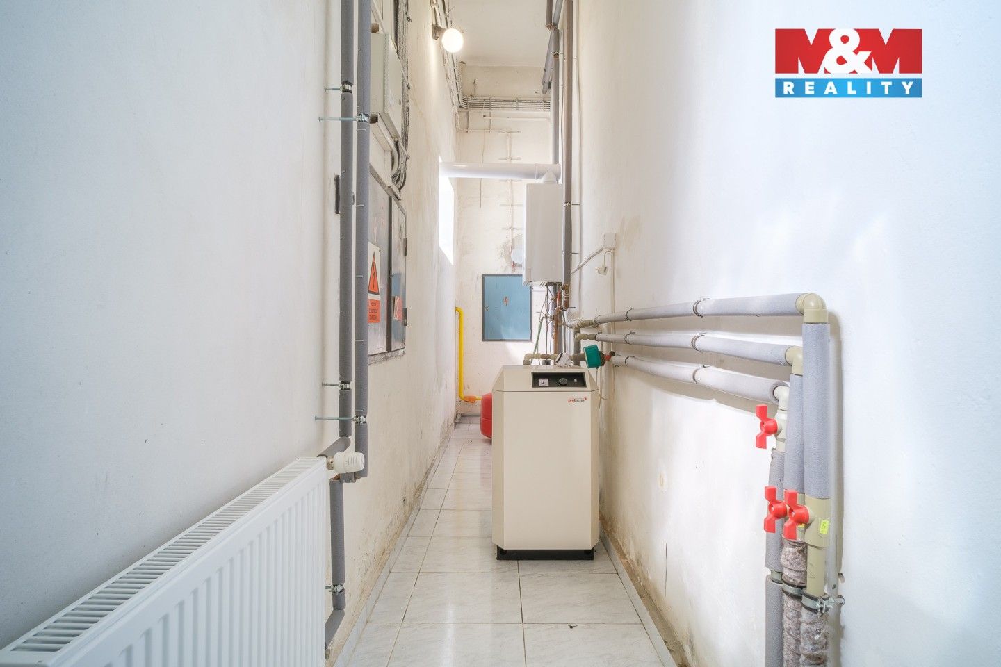 Pronájem komerčního prostoru 1200 m² - foto 16