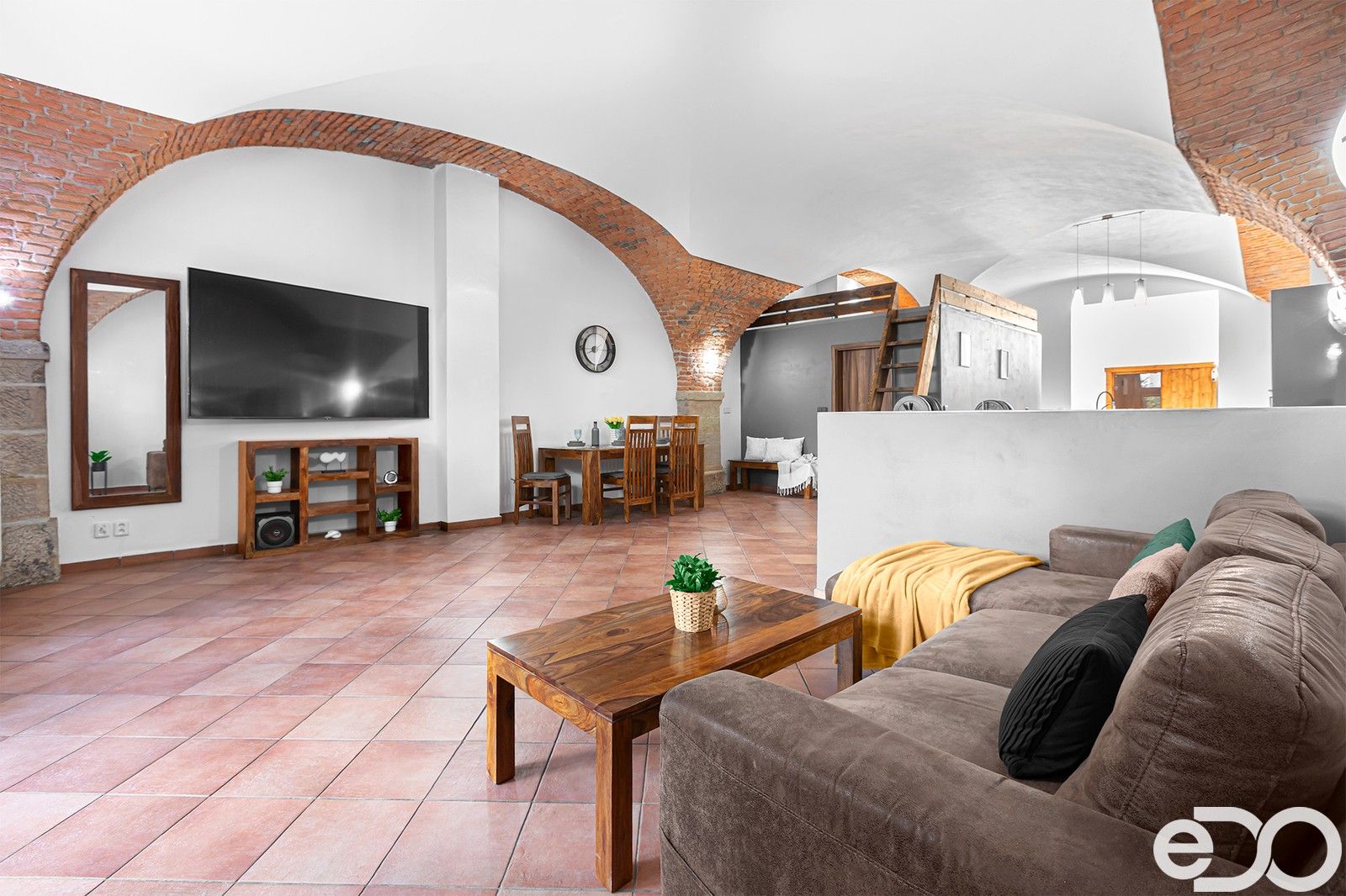 Prodej bytu 1+kk 103 m² - foto 1