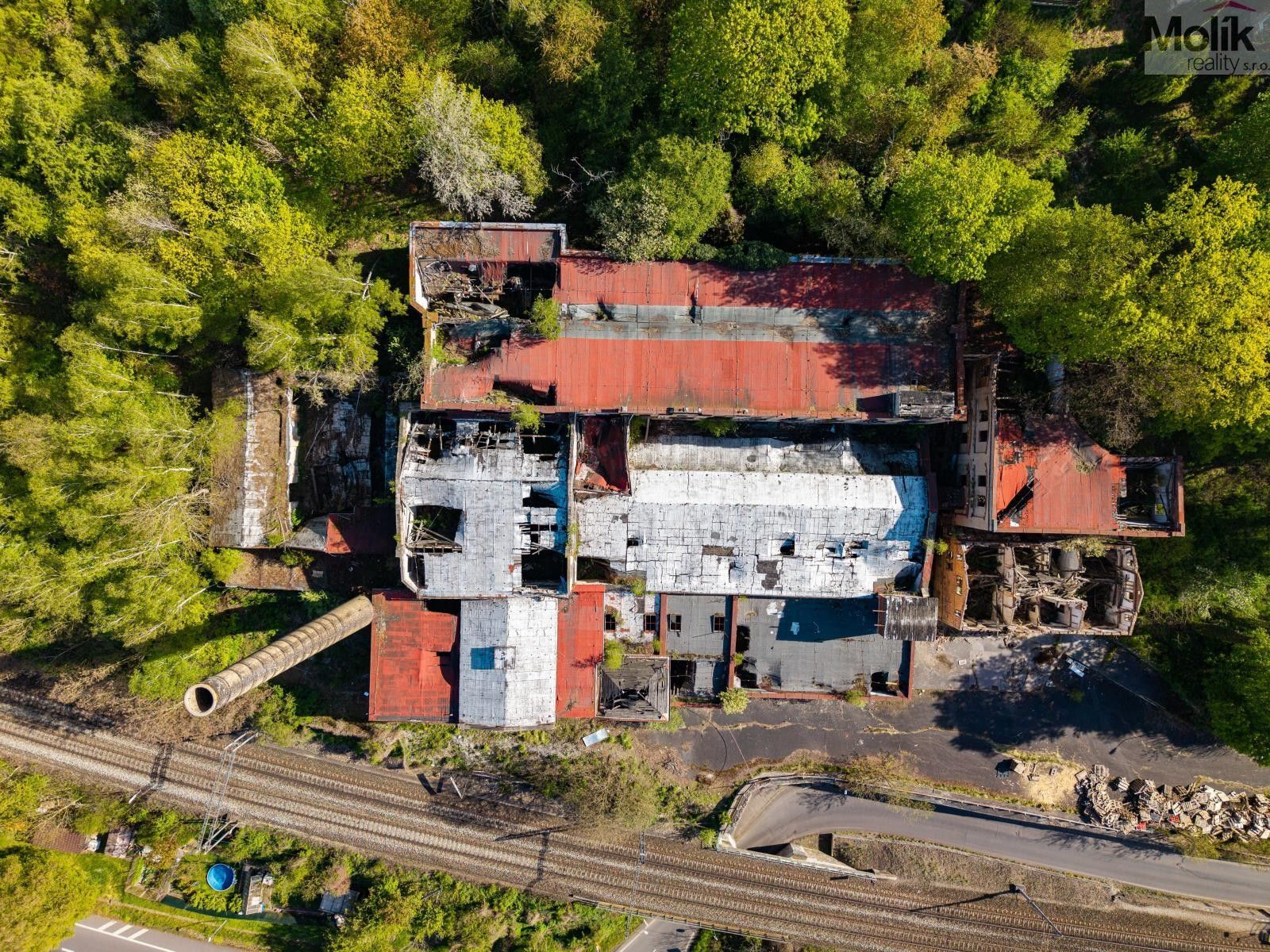 Prodej nemovitosti 35000 m² - foto 24