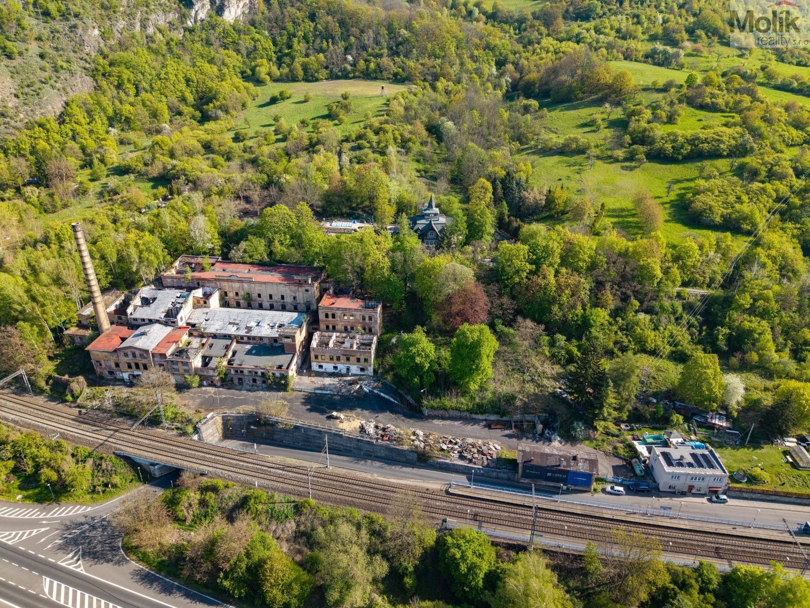 Prodej nemovitosti 35000 m² - foto 23