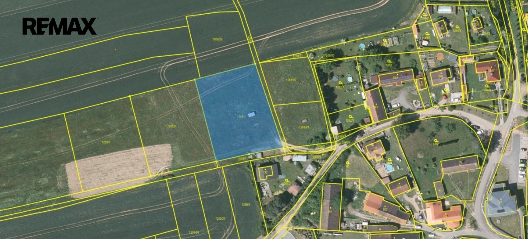 Prodej pozemku 2501 m² - foto 9
