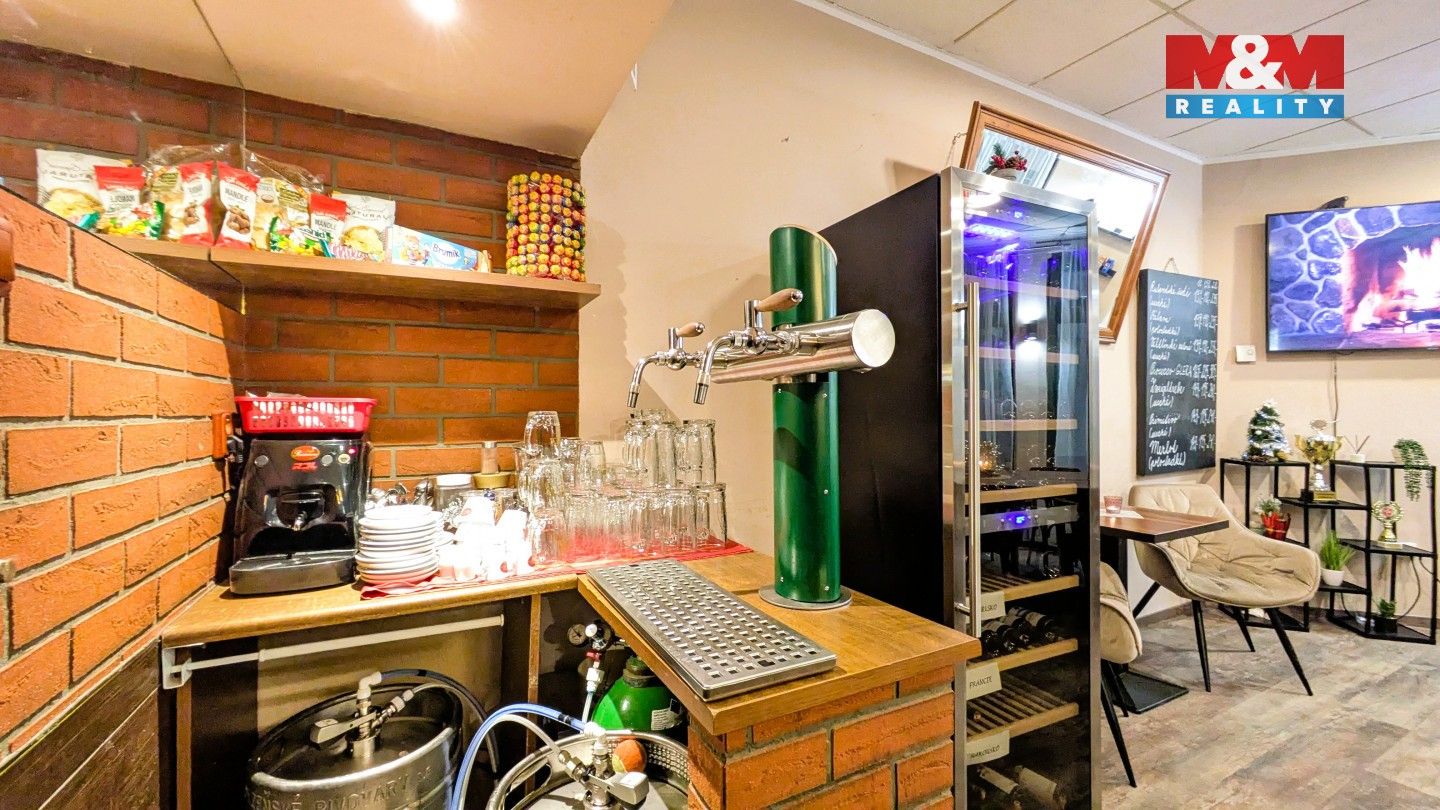 Pronájem komerčního prostoru 76 m² - foto 8