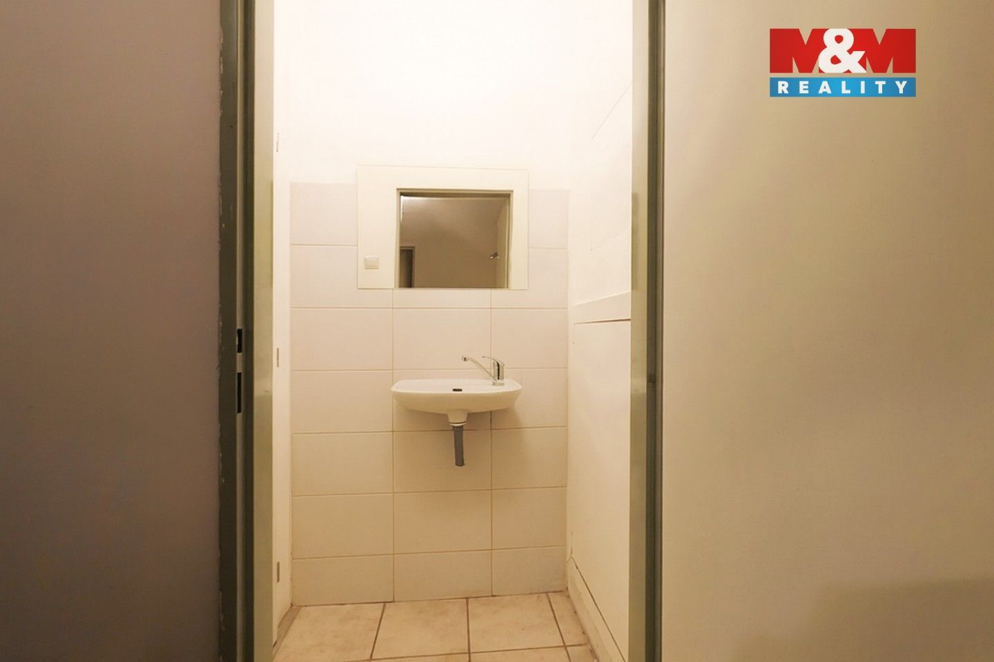 Pronájem komerčního prostoru 76 m² - foto 19