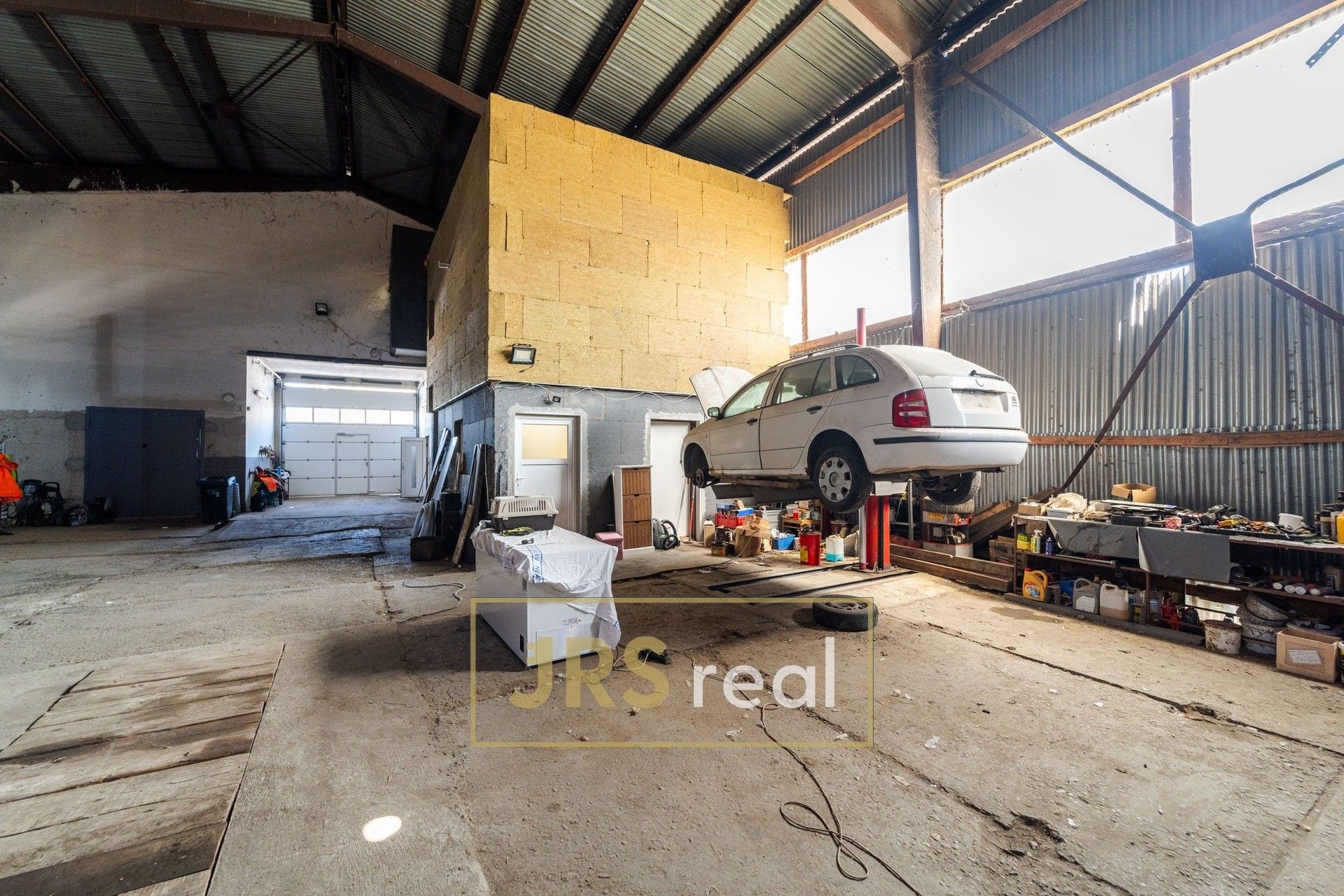 Prodej komerčního prostoru 264 m² - foto 4