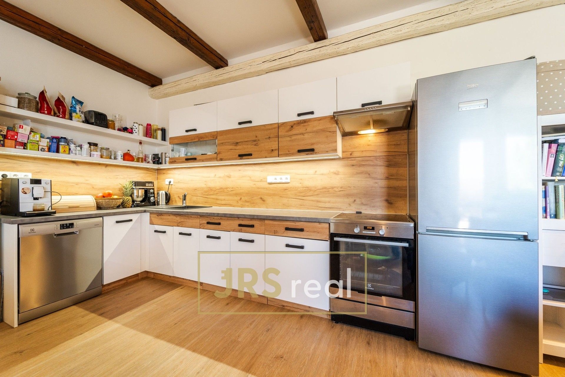 Prodej komerčního prostoru 264 m² - foto 6