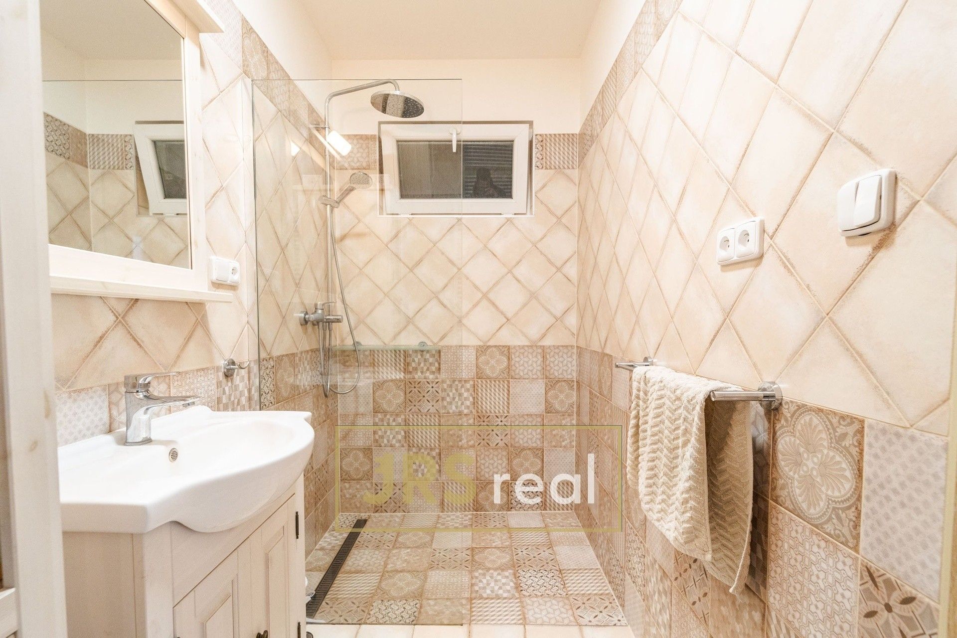 Prodej komerčního prostoru 264 m² - foto 14