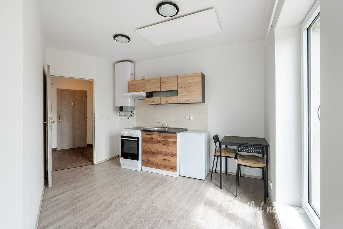 Pronájem bytu 1+kk 23 m² - foto 2