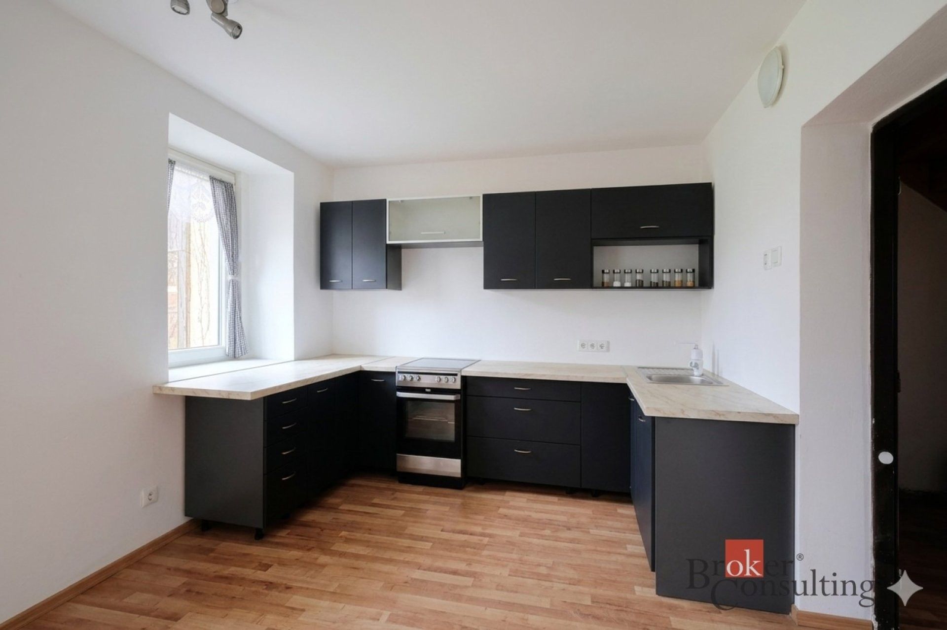 Prodej domu 150 m² - foto 4