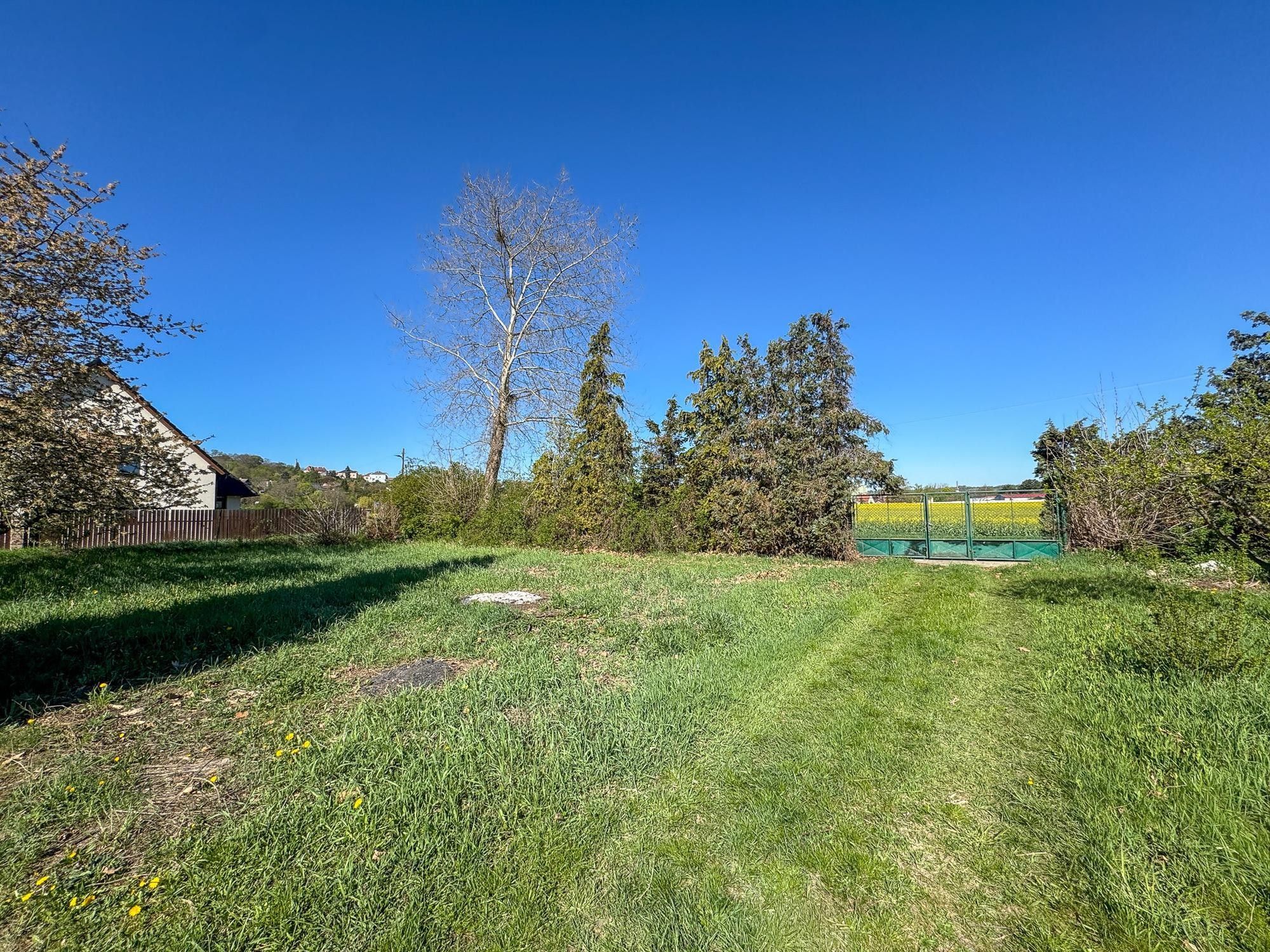 Prodej pozemku 743 m² - foto 1