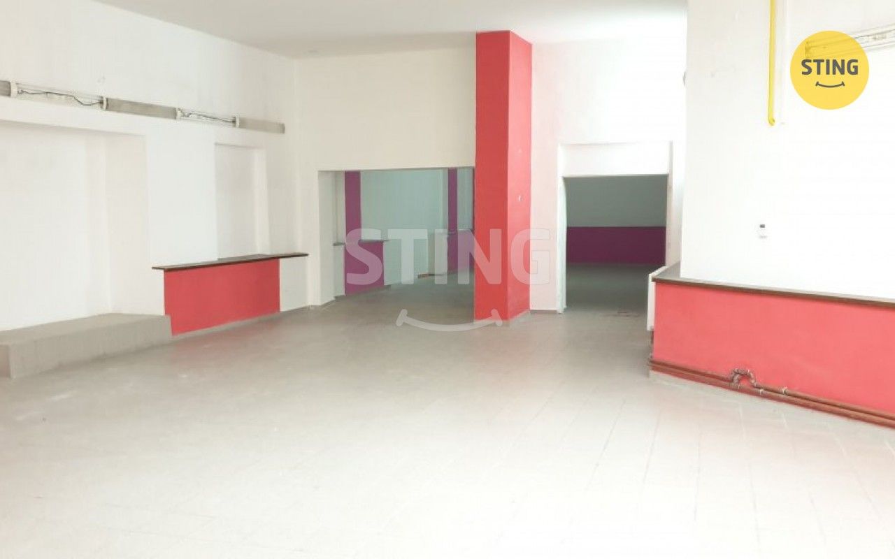 Pronájem komerčního prostoru 400 m² - foto 3