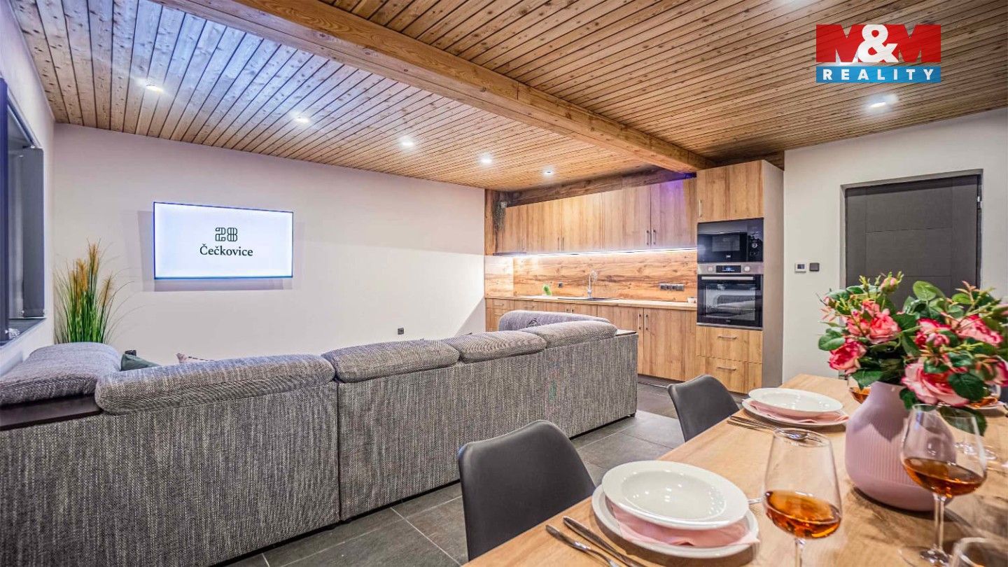 Prodej domu 205 m² - foto 1