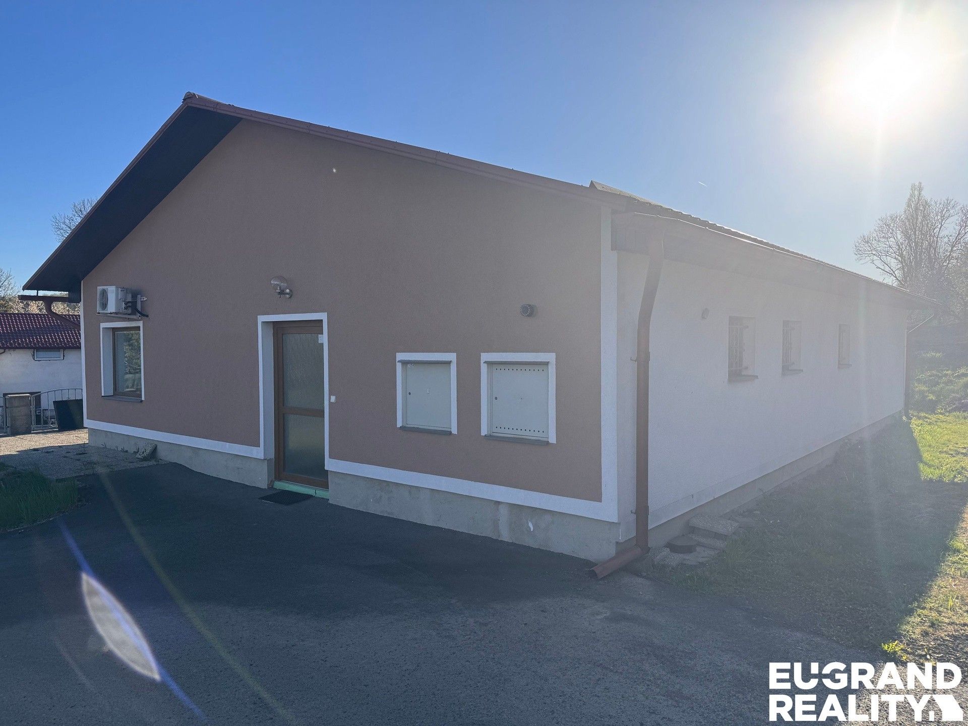 Prodej komerčního prostoru 170 m² - foto 2
