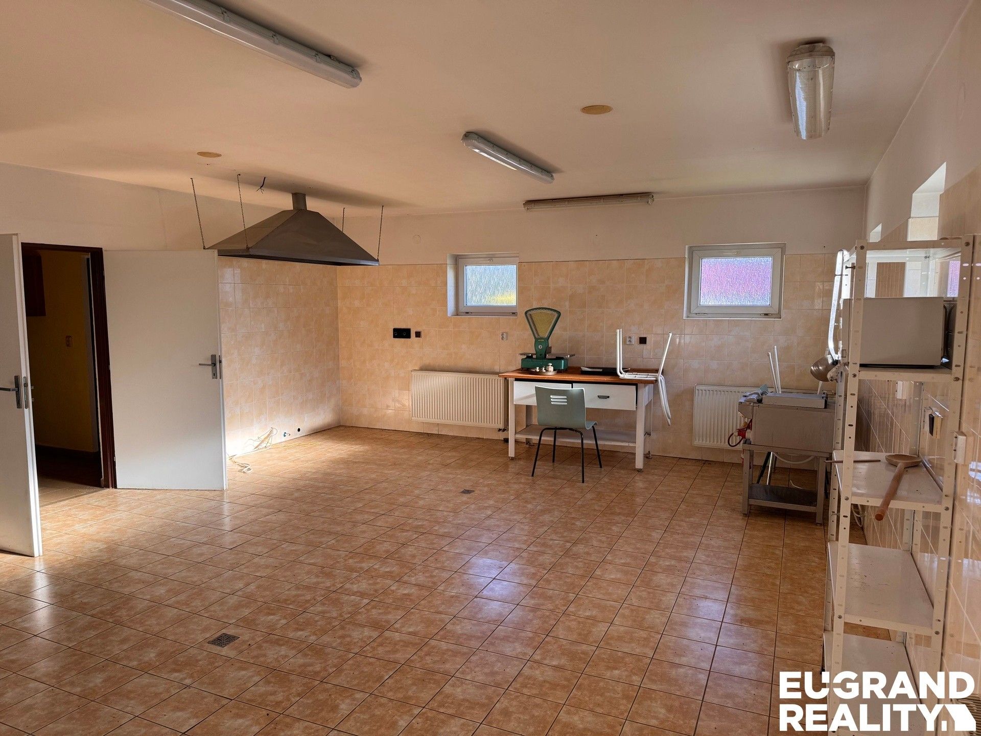 Prodej komerčního prostoru 170 m² - foto 7