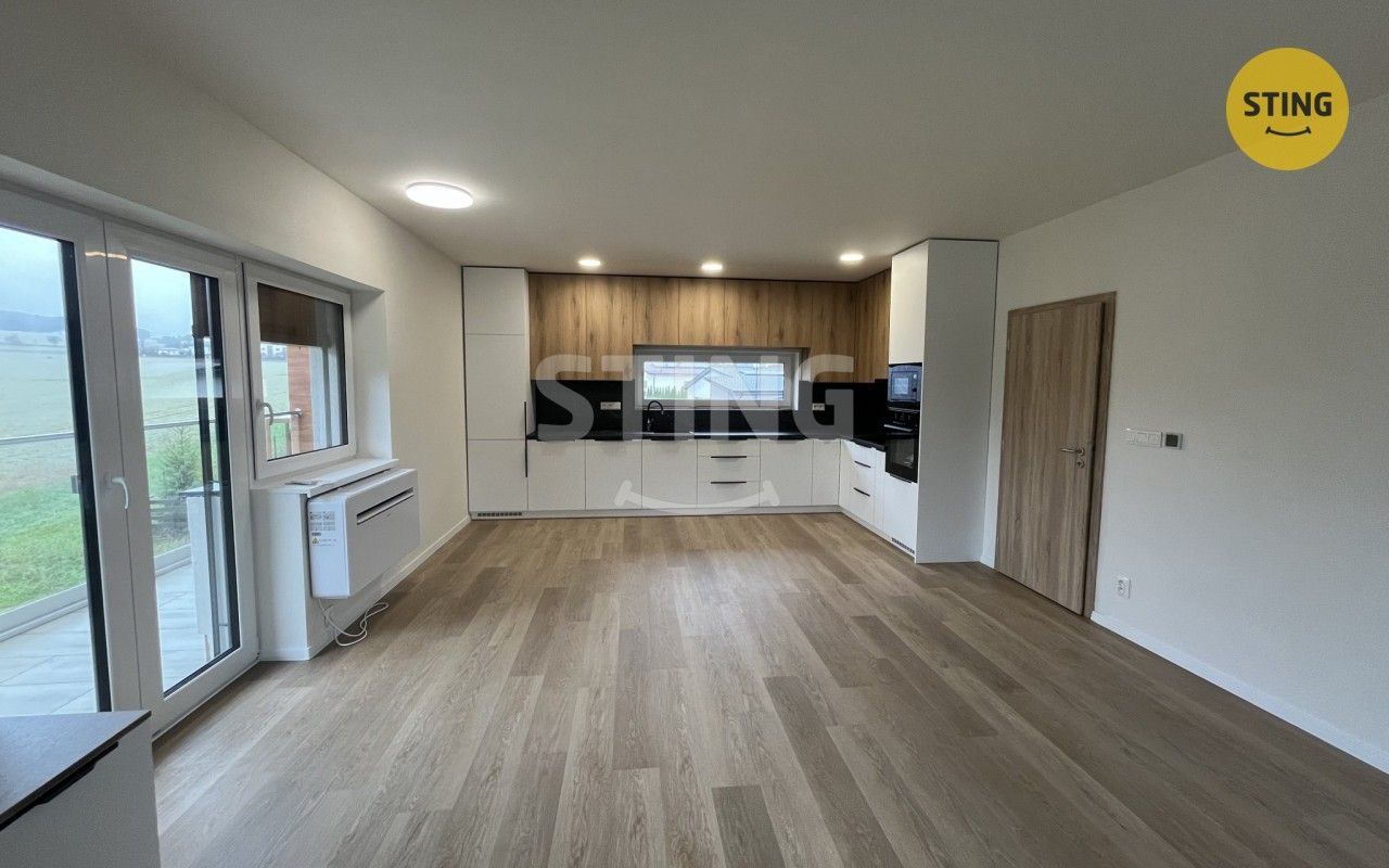 Pronájem bytu 3+kk 79 m² - foto 2