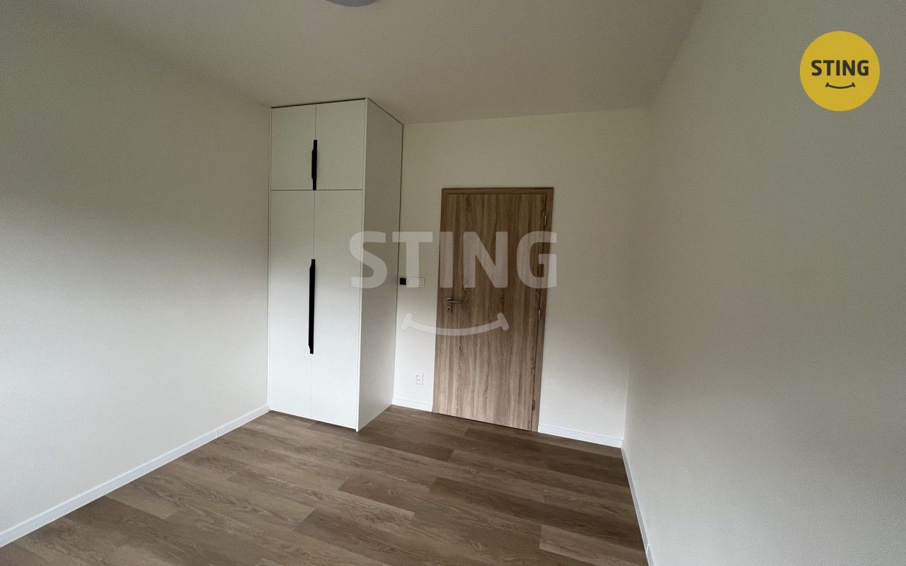 Pronájem bytu 3+kk 79 m² - foto 9