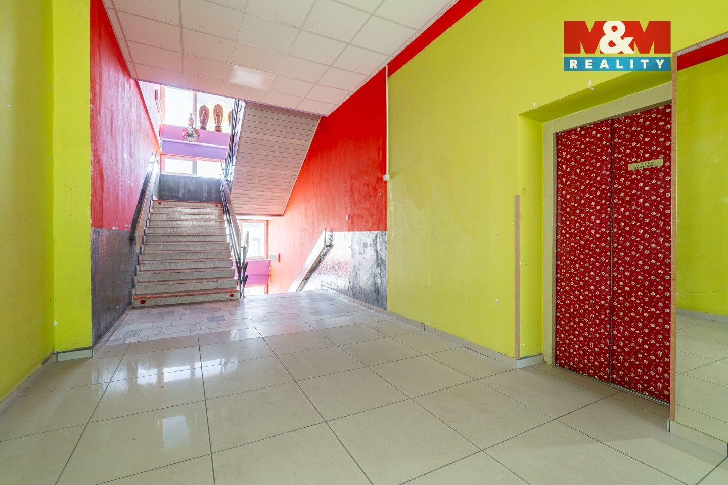 Prodej komerčního prostoru 1200 m² - foto 16