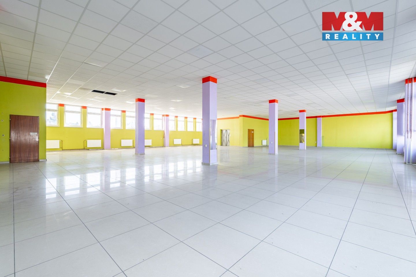 Prodej komerčního prostoru 1200 m² - foto 18