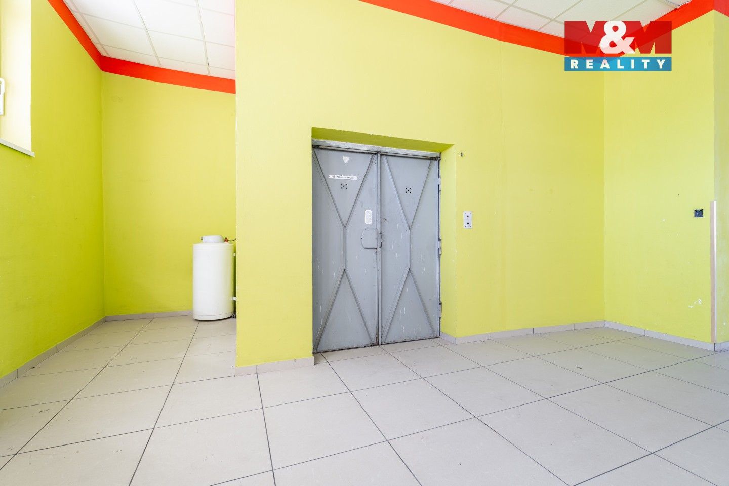 Prodej komerčního prostoru 1200 m² - foto 20