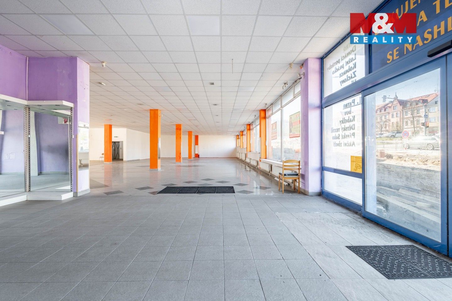 Prodej komerčního prostoru 1200 m² - foto 23