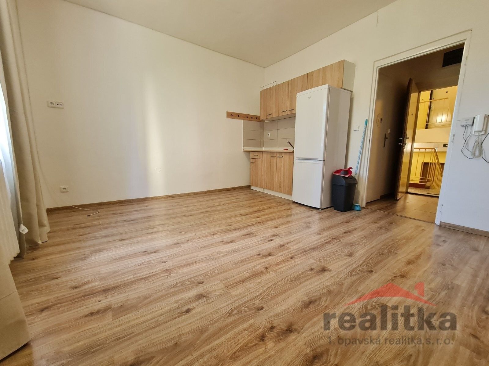 Pronájem bytu 1+kk 22 m² - foto 1