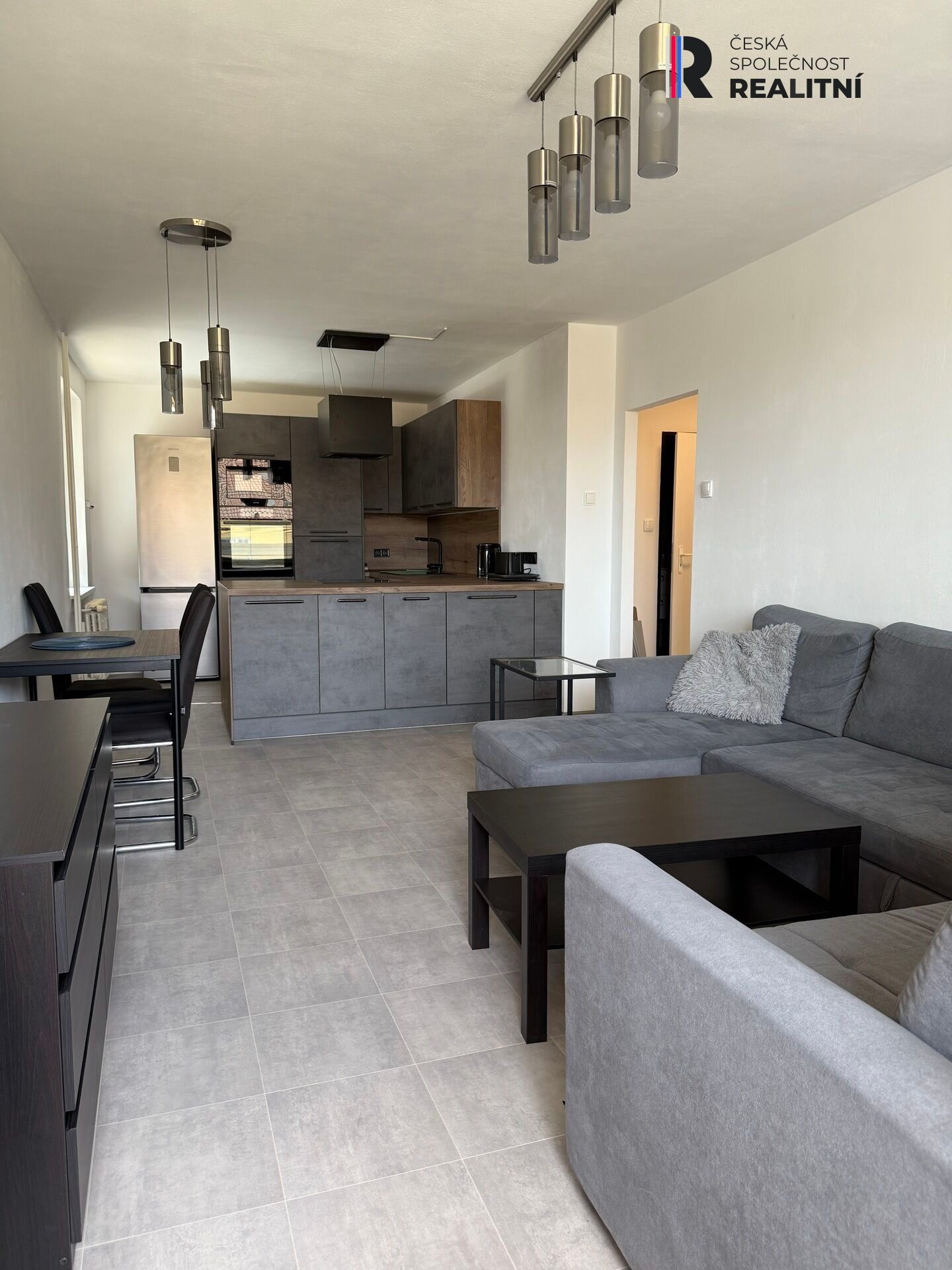 Pronájem bytu 3+kk 68 m² - foto 1
