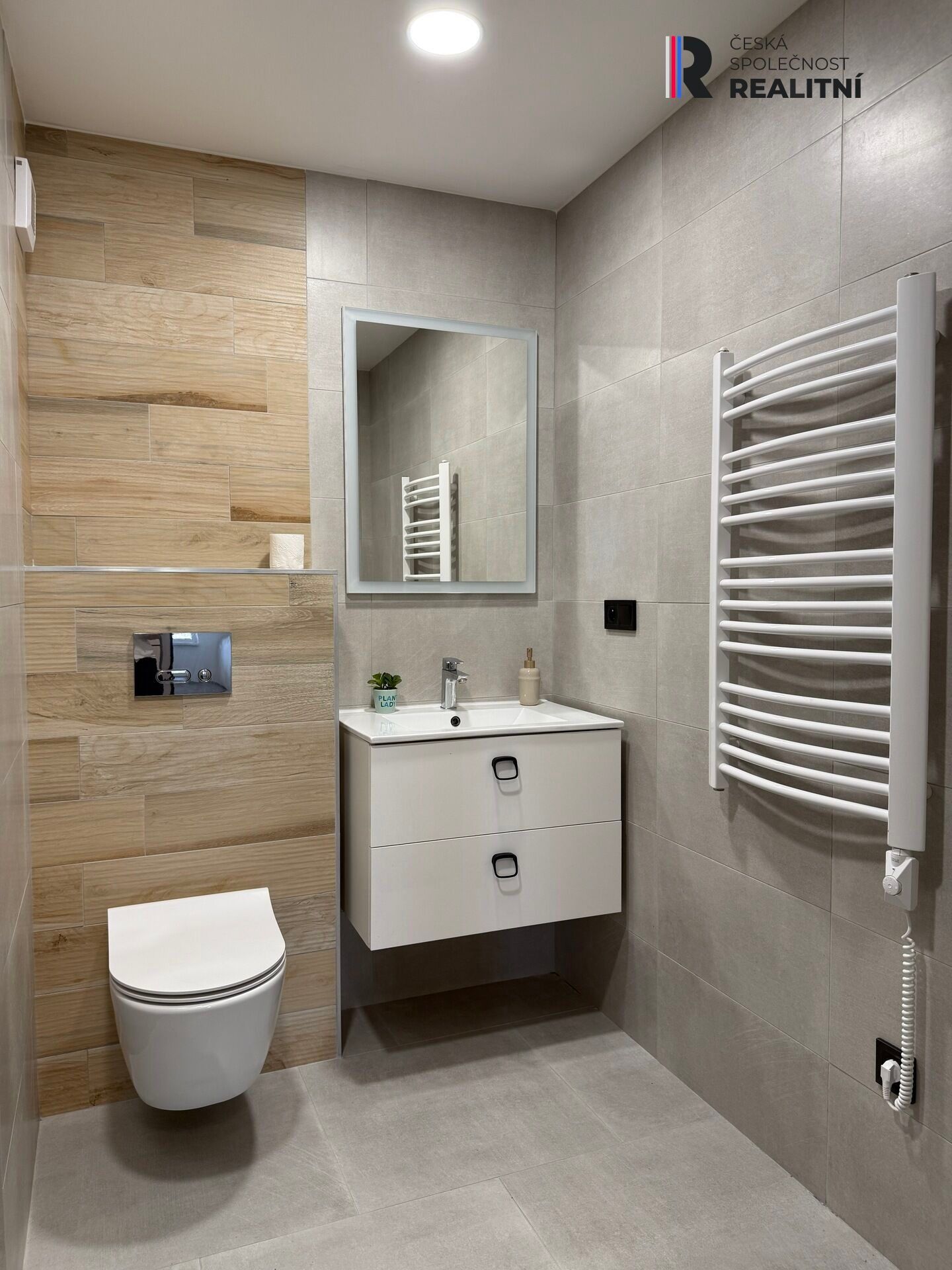 Pronájem bytu 3+kk 68 m² - foto 2