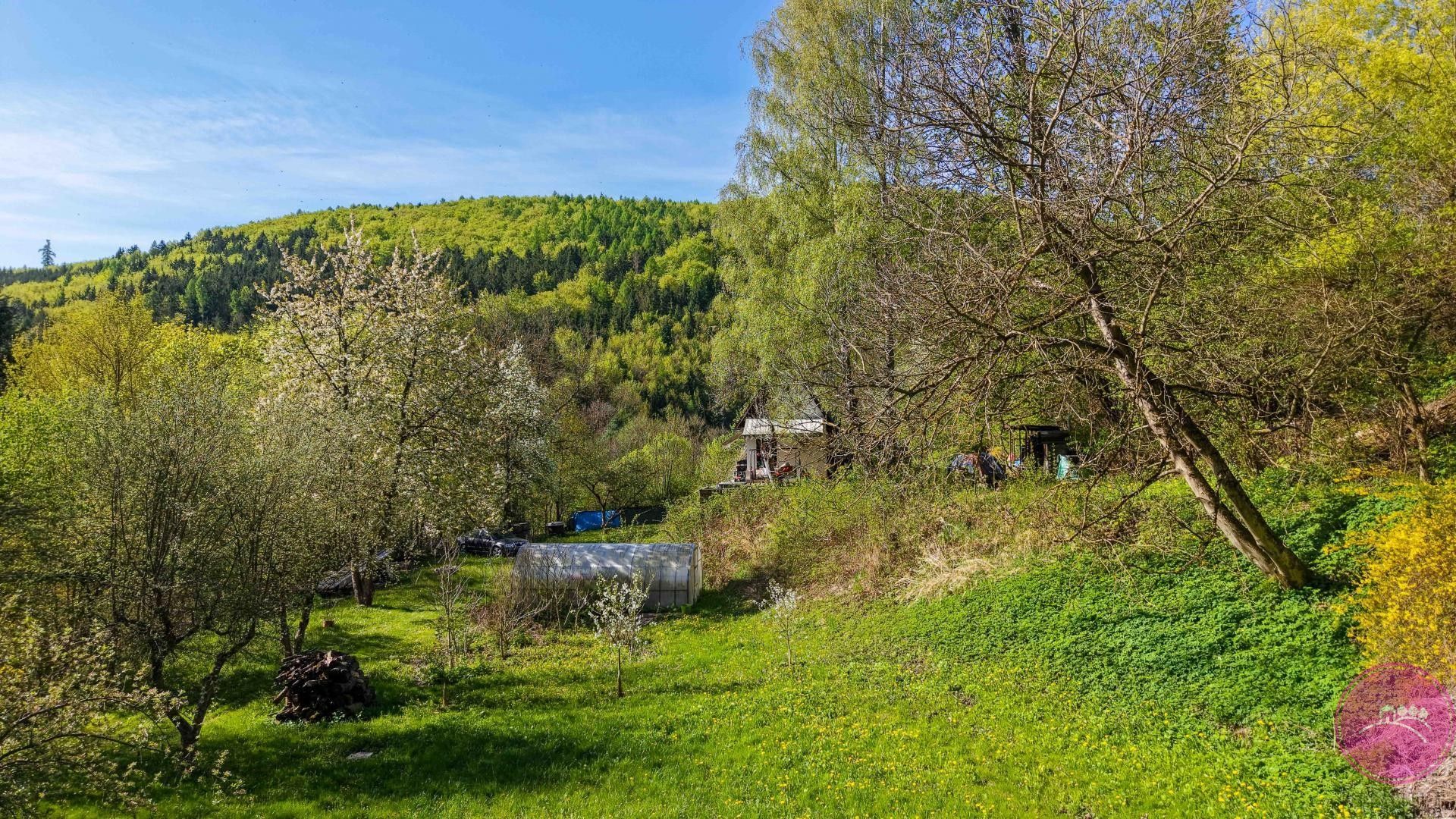 Prodej pozemku 2114 m² - foto 3