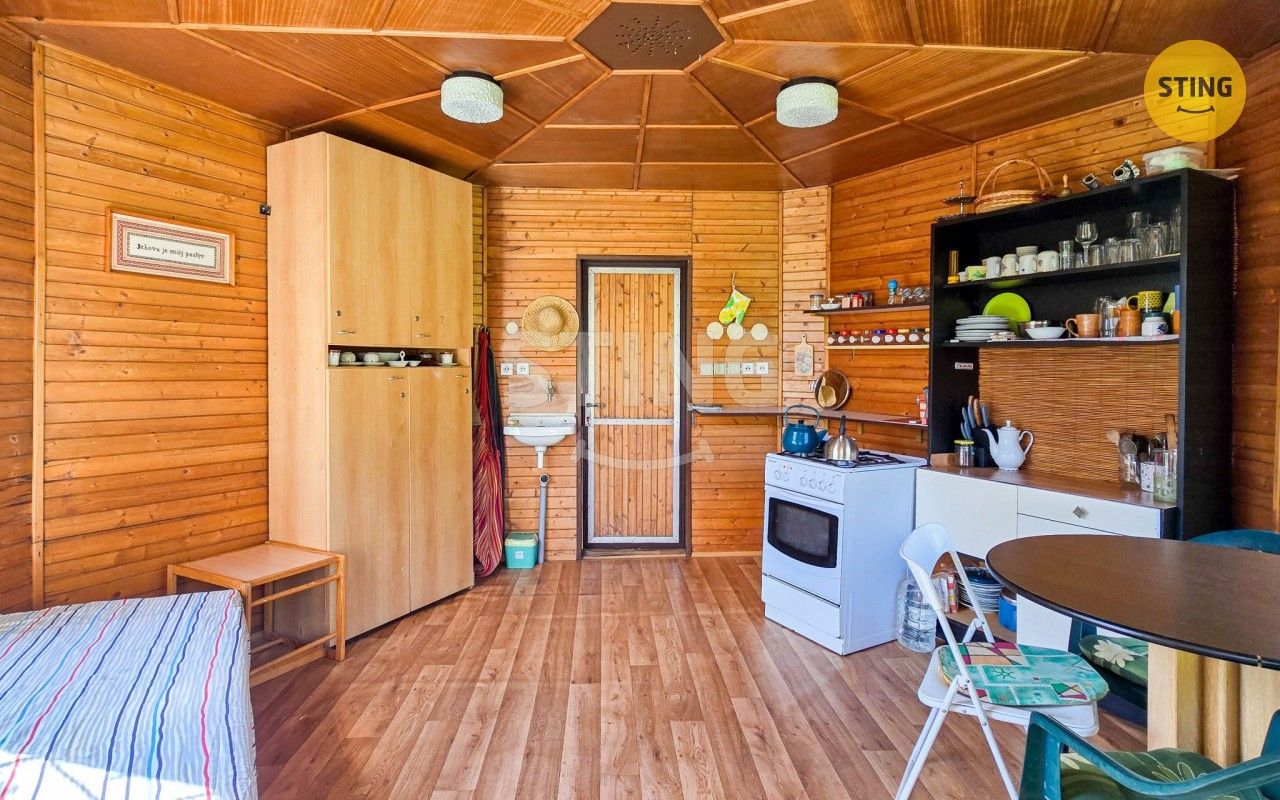 Prodej pozemku 1078 m² - foto 3