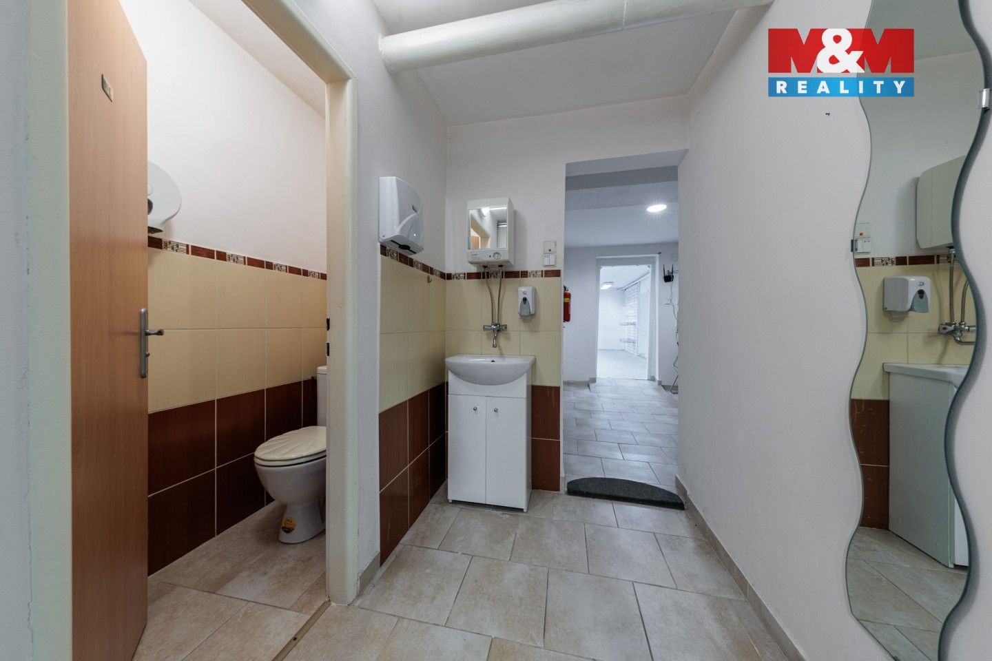 Prodej komerčního prostoru 147 m² - foto 6