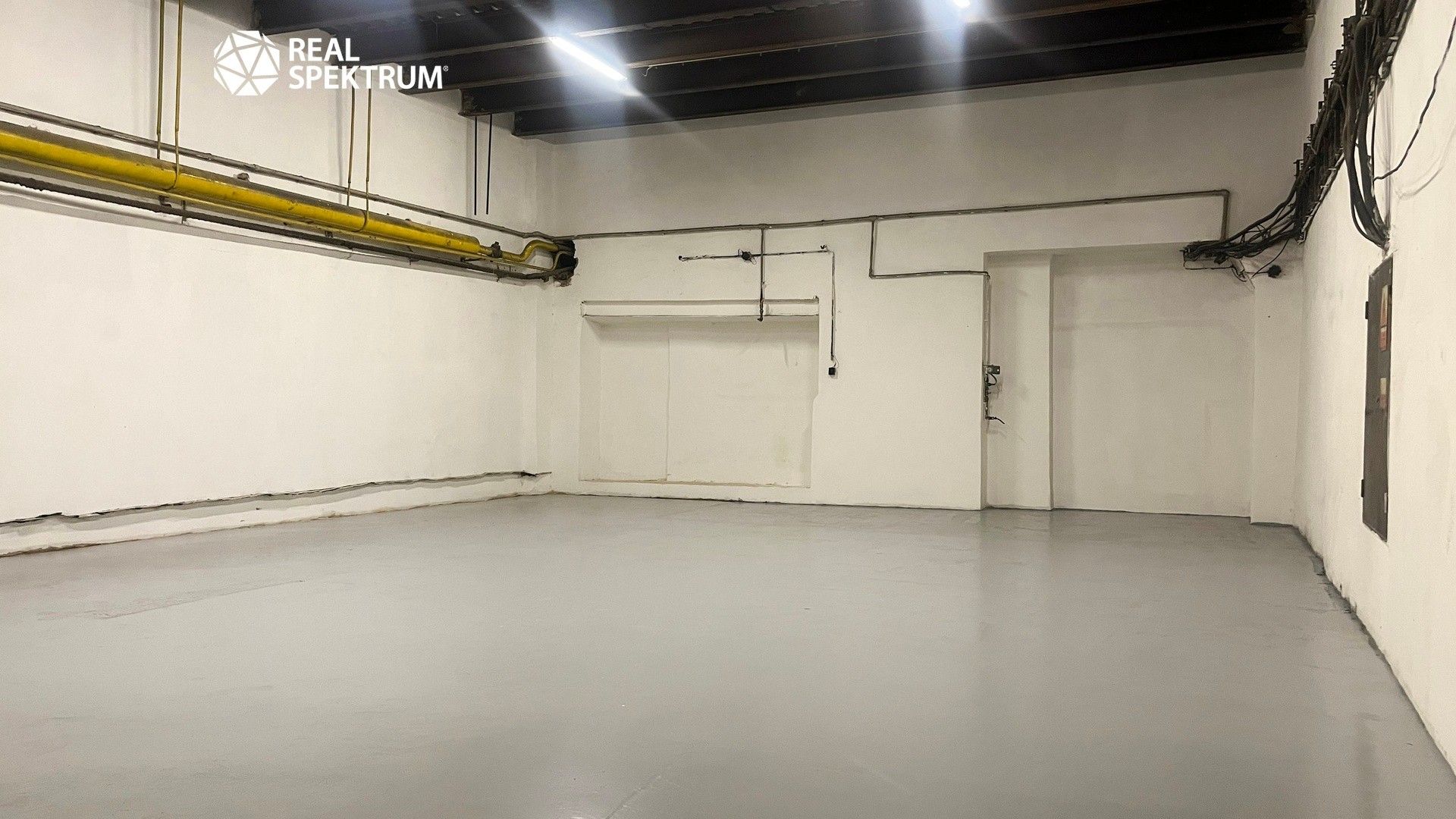 Pronájem komerčního prostoru 698 m² - foto 6
