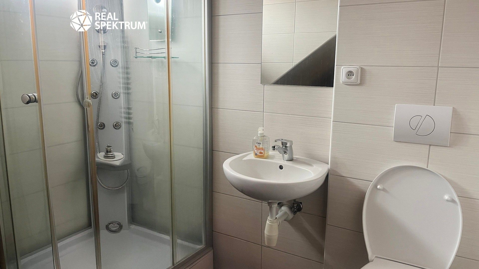 Pronájem komerčního prostoru 698 m² - foto 13