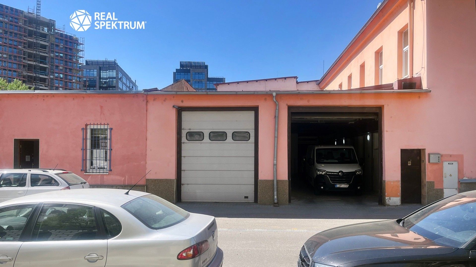 Pronájem komerčního prostoru 698 m² - foto 15