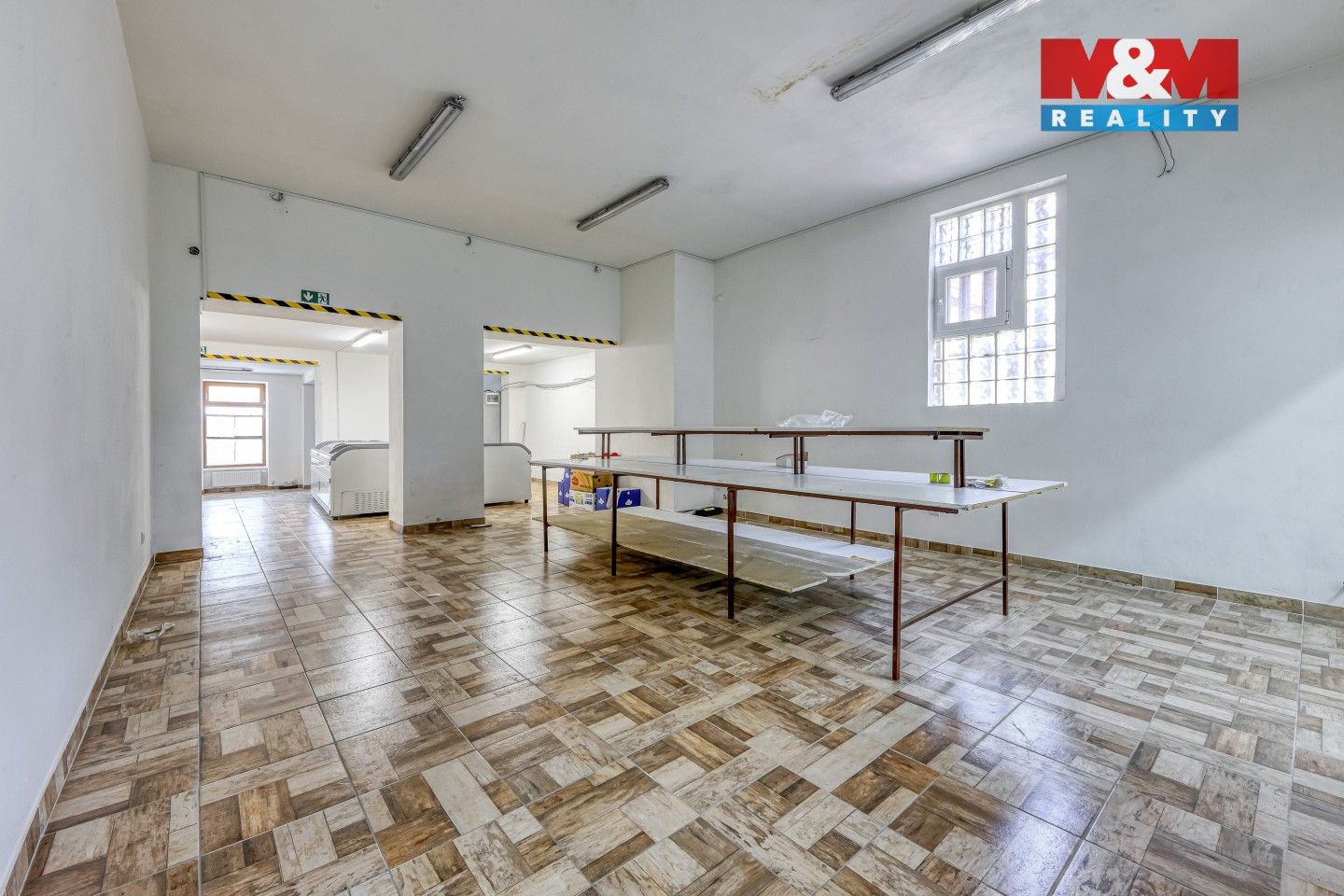 Pronájem komerčního prostoru 220 m² - foto 11