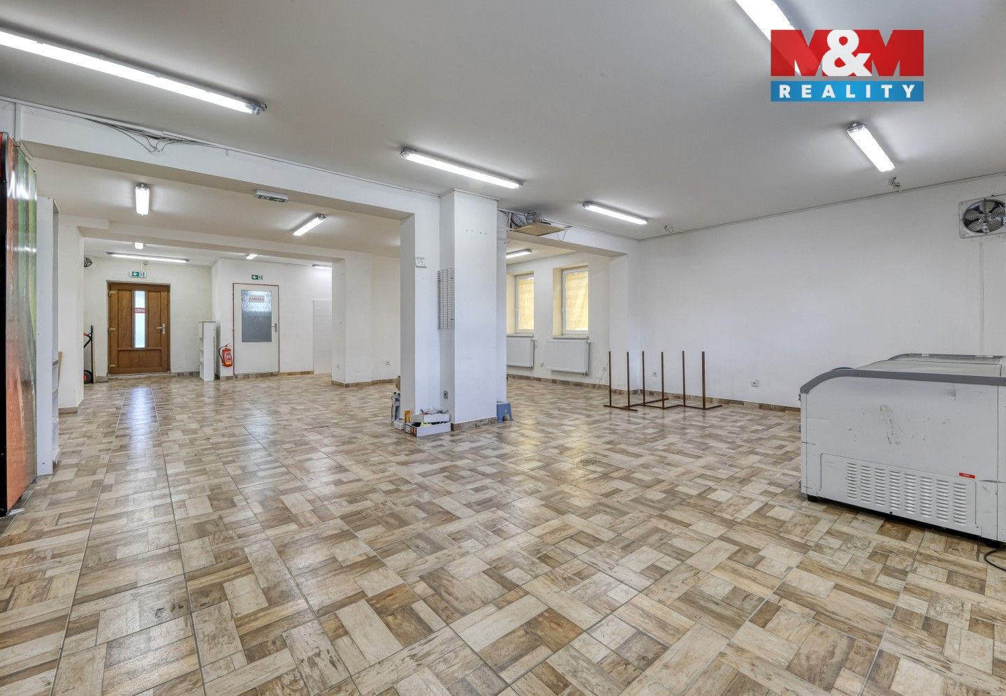 Pronájem komerčního prostoru 220 m² - foto 13