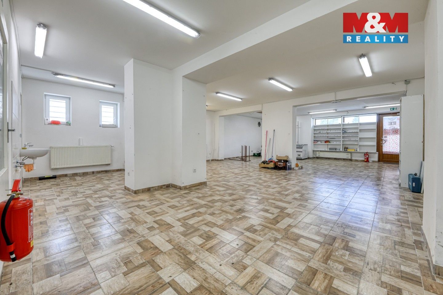 Pronájem komerčního prostoru 220 m² - foto 21