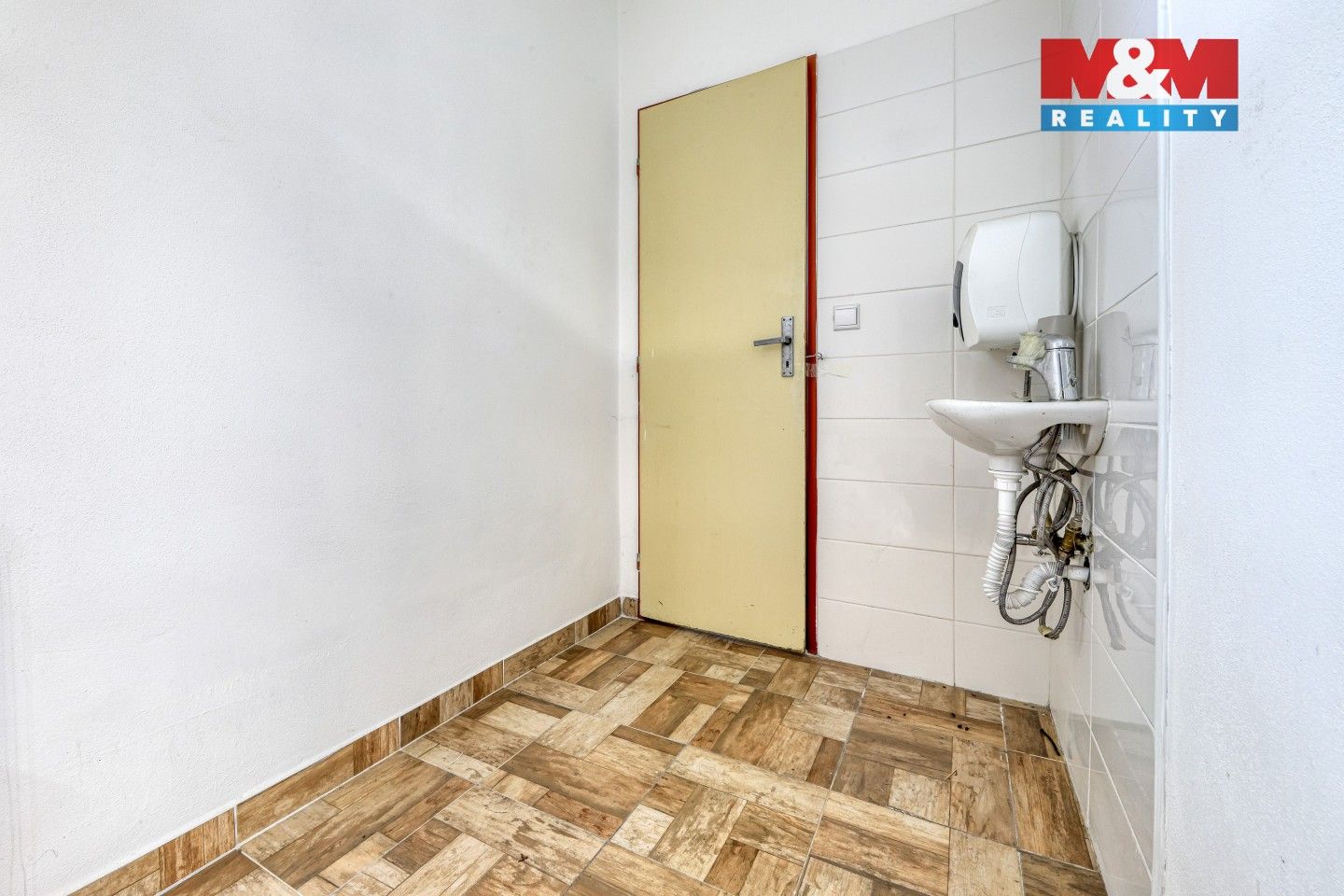 Pronájem komerčního prostoru 220 m² - foto 18