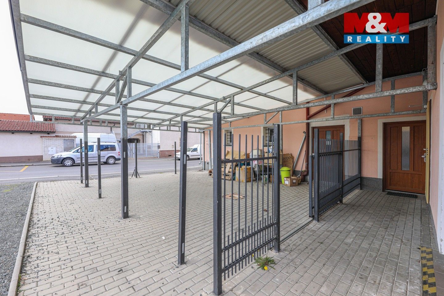 Pronájem komerčního prostoru 220 m² - foto 27
